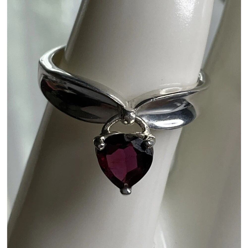 Vintage Avon Sterling Silver Garnet Red Heart Gemstone Dangle Ring Size 8.5